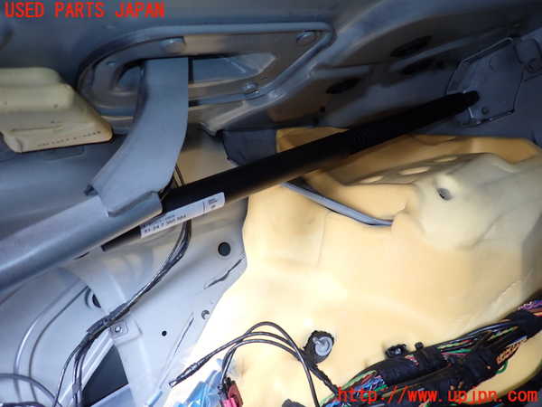 2UPJ-18761506]BMW 640i クーペ(LW30C)(F13)トランクダンパー 中古_m0002.jpg