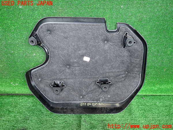 5UPJ-18772160]BMW ミニ(MINI)クーパーD(XV15MW)(F55)エンジンアッパーカバー 中古_m0002.jpg