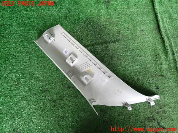 5UPJ-18777655]BMW ミニ(MINI)クーパーD(XV15MW)(F55)右フロントピラートリム 中古_m0002.jpg