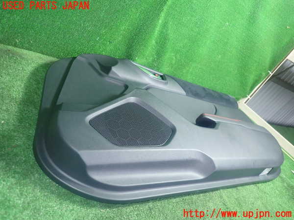 5UPJ-18781234]BRZ(86)(ZD8)右ドア内張り 中古_m0003.jpg