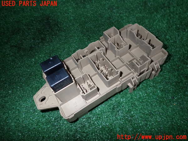 5UPJ-18806742]インプレッサ WRX-STi(GC8)ヒューズボックス2 中古_m0002.jpg