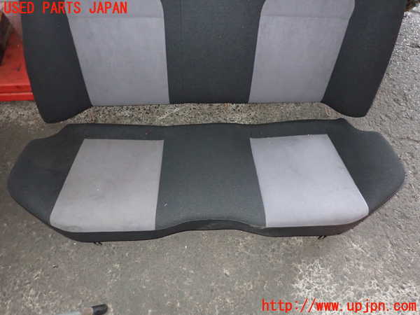 5UPJ-18807385]インプレッサ WRX-STi(GC8)リアシート 中古_m0003.jpg