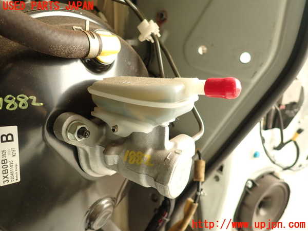 2UPJ-18824050]NV350 キャラバン バン(VW2E26)ブレーキマスターシリンダー 中古_m0001.jpg