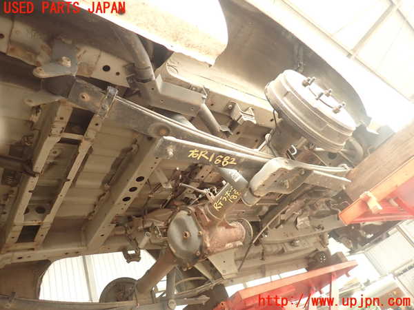 2UPJ-18825100]NV350 キャラバン バン(VW2E26)右リアスプリング 中古_m0001.jpg