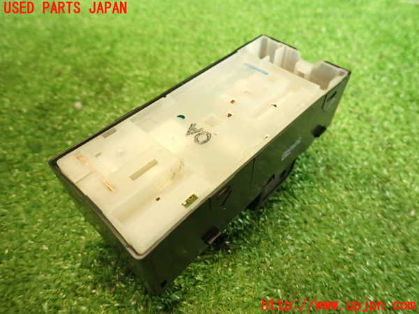 2UPJ-18826240]NV350 キャラバン バン(VW2E26)右前パワーウィンドウスイッチ 中古_m0002.jpg