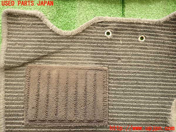 2UPJ-18827800]NV350 キャラバン バン(VW2E26)フロアマット 中古_m0002.jpg
