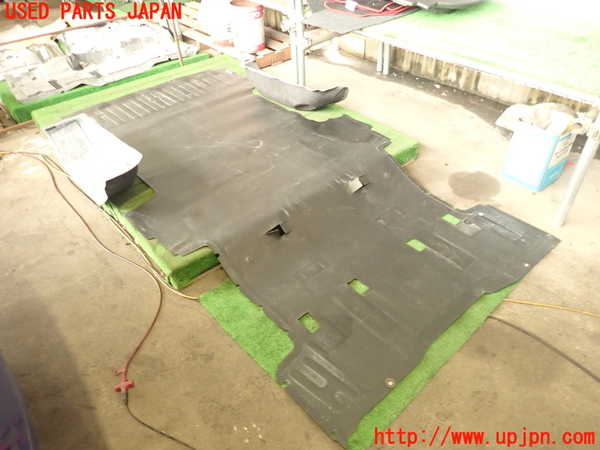 2UPJ-18827795]NV350 キャラバン バン(VW2E26)フロアーカーペット 【ジャンク品】 中古_m0004.jpg
