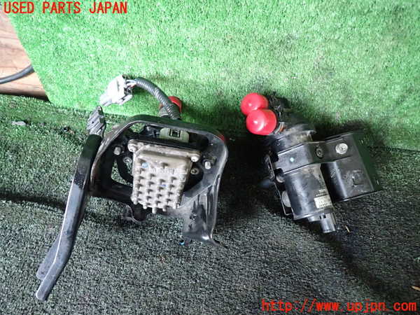 1UPJ-18832110]レクサス・LS600h(UVF45)ウォーターポンプ 中古_m0001.jpg