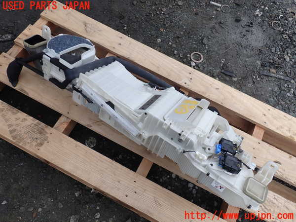 1UPJ-18836082]レクサス・LS600h(UVF45)エバポレーター2 (リヤ) 中古_m0001.jpg