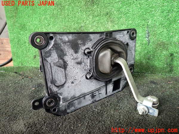 1UPJ-18837555]レクサス・LS600h(UVF45)ATシフトレバー 中古_m0002.jpg