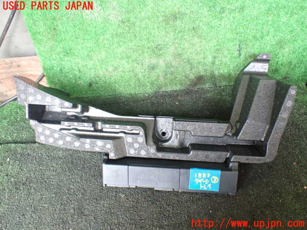 1UPJ-18837773]レクサス・LS600h(UVF45)ラゲッジトレイ3 中古_m0001.jpg