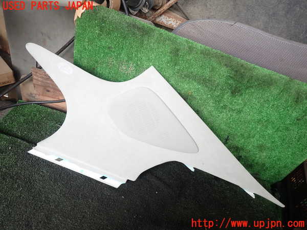 1UPJ-18837675]レクサス・LS600h(UVF45)右リアピラートリム 中古_m0001.jpg