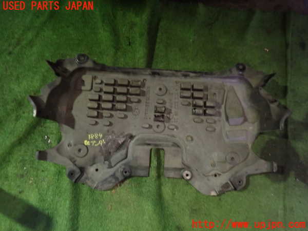 5UPJ-18842170]ベンツ SLK200(172448 R172)エンジンアンダーカバー 中古_m0001.jpg