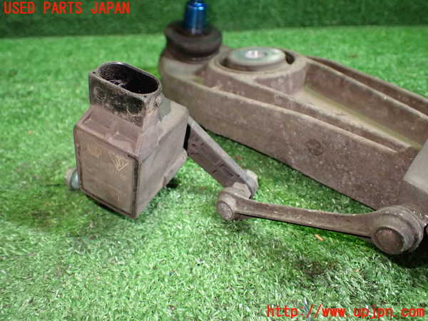 5UPJ-18855186]ポルシェ・911(99666K)左フロントロアアーム1 中古_m0005.jpg
