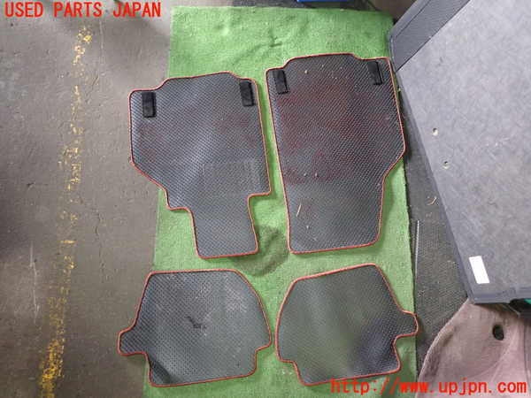 5UPJ-18857800]ポルシェ・911(99666K)フロアマット 中古_m0002.jpg