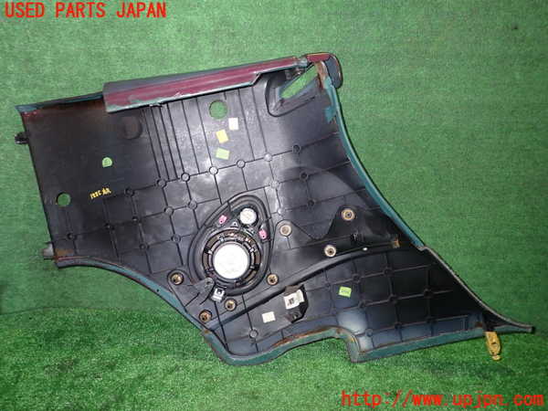5UPJ-18857675]ポルシェ・911(99666K)右リアピラートリム 中古_m0002.jpg
