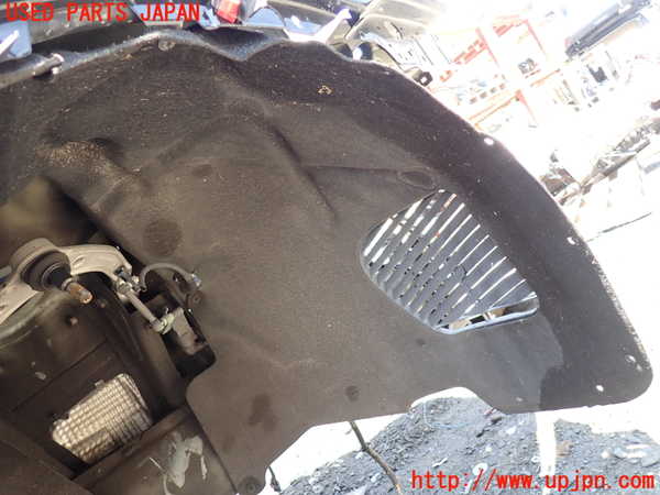 5UPJ-18861090]ポルシェ・カイエン S ハイブリッド(92ACGE)右前フェンダーライナー 中古_m0002.jpg