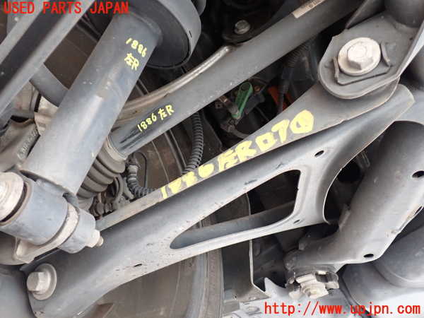 5UPJ-18865226]ポルシェ・カイエン S ハイブリッド(92ACGE)左リアロアアーム1 中古_m0001.jpg