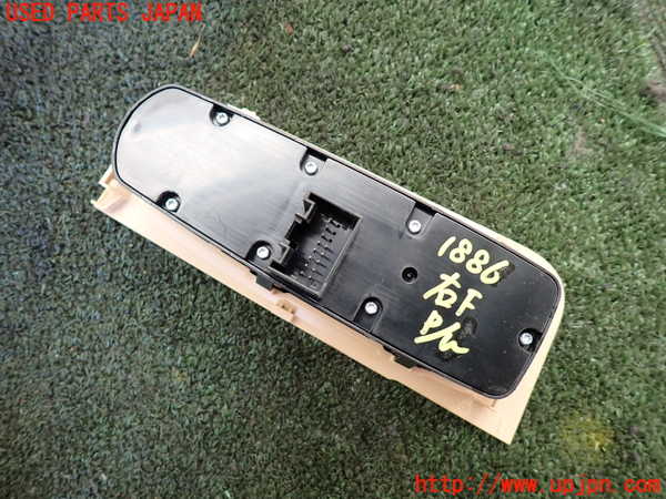 1UPJ-18866240]ポルシェ・カイエン S ハイブリッド(92ACGE)右前パワーウィンドウスイッチ 中古_m0002.jpg