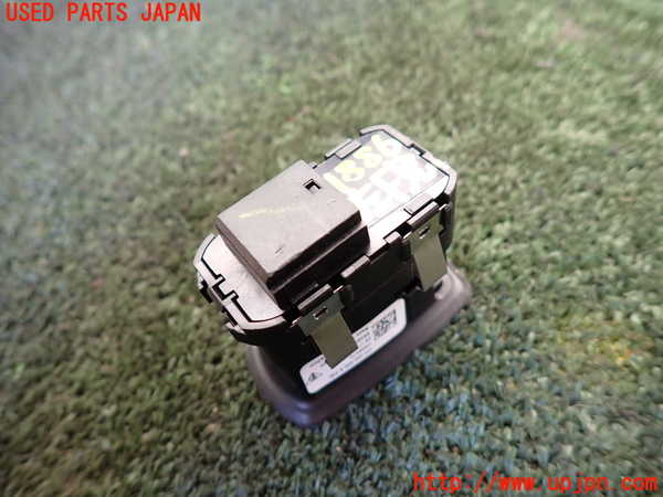5UPJ-18866245]ポルシェ・カイエン S ハイブリッド(92ACGE)左前パワーウィンドウスイッチ 中古_m0002.jpg