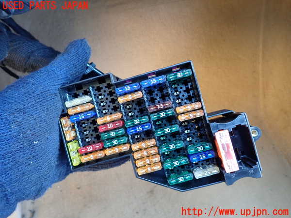 1UPJ-18866742]ポルシェ・カイエン S ハイブリッド(92ACGE)ヒューズボックス2 中古_m0001.jpg