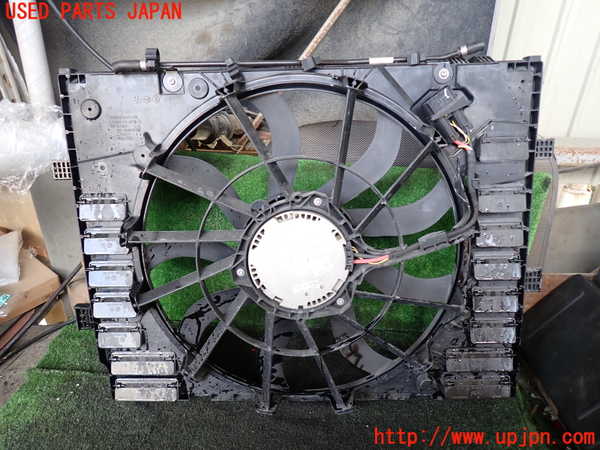 5UPJ-18866836]ポルシェ・カイエン S ハイブリッド(92ACGE)電動ファン1 中古_m0002.jpg