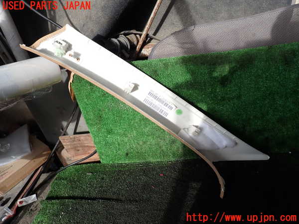 5UPJ-18867655]ポルシェ・カイエン S ハイブリッド(92ACGE)右フロントピラートリム 中古_m0002.jpg