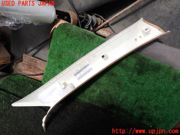 5UPJ-18867660]ポルシェ・カイエン S ハイブリッド(92ACGE)左フロントピラートリム 中古_m0003.jpg