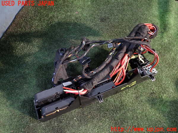 1UPJ-18876741]アウディ・A7 スポーツバック(4GCGWC)ヒューズボックス1 中古_m0002.jpg
