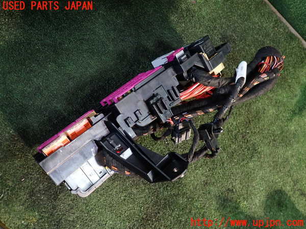 1UPJ-18876741]アウディ・A7 スポーツバック(4GCGWC)ヒューズボックス1 中古_m0003.jpg