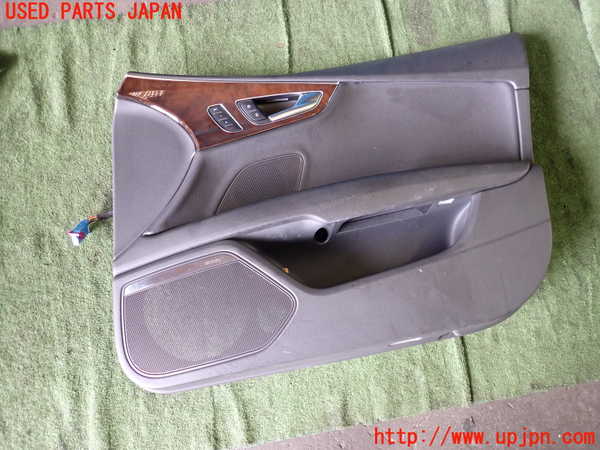 1UPJ-18871234]アウディ・A7 スポーツバック(4GCGWC)右前ドア内張り 中古_m0001.jpg