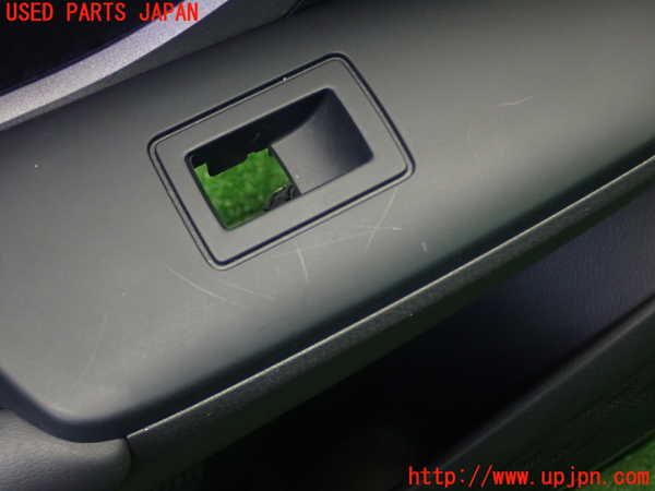5UPJ-18891264]C-HRハイブリッド(ZYX11)左前ドア内張り 中古_m0004.jpg