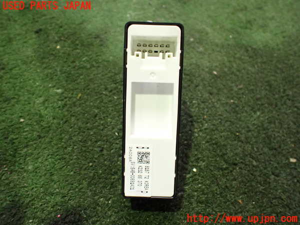 5UPJ-18916245]CX-8(KG2P)左前パワーウィンドウスイッチ 中古_m0002.jpg