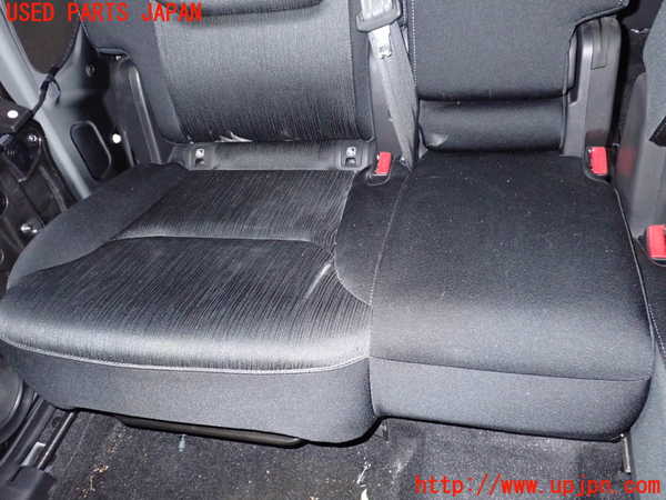 5UPJ-18917145]CX-8(KG2P)右2列目シート 中古_m0003.jpg