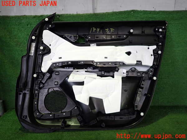 5UPJ-18911264]CX-8(KG2P)左前ドア内張り 中古_m0004.jpg
