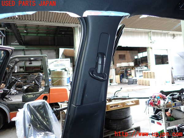 2UPJ-18917665]CX-8(KG2P)右センターピラートリム 中古_m0002.jpg