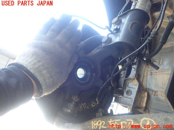 2UPJ-18924290]ベンツ A180 W176(176042)右フロントナックルハブ 中古_m0002.jpg