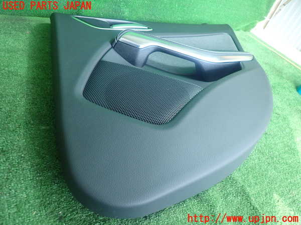 5UPJ-18921294]ベンツ A180 W176(176042)右後ドア内張り 中古_m0003.jpg