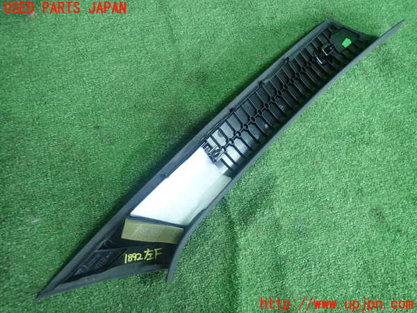 5UPJ-18927660]ベンツ A180 W176(176042)左フロントピラートリム 中古_m0002.jpg