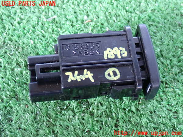 2UPJ-18936306]ランクル100系(UZJ100W)スイッチ1 (ヘッドライトウォッシャー) 中古_m0002.jpg