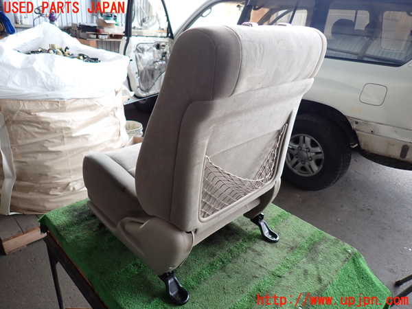 2UPJ-18937065]ランクル100系(UZJ100W)助手席シート 中古_m0003.jpg