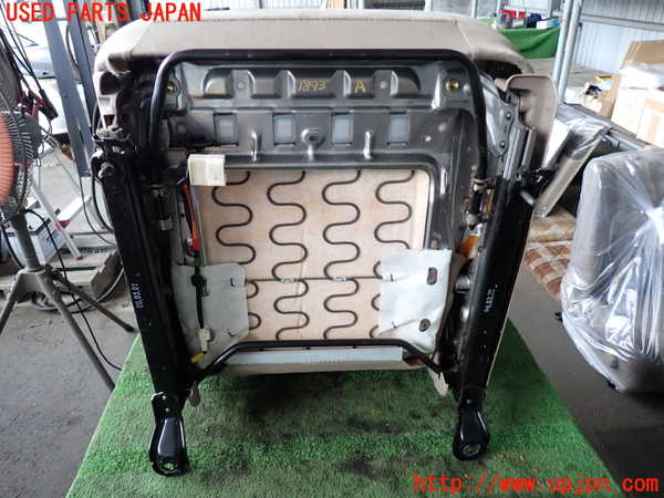 2UPJ-18937065]ランクル100系(UZJ100W)助手席シート 中古_m0005.jpg