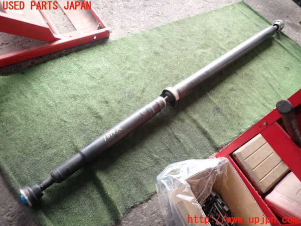 2UPJ-18943410]レンジローバー イヴォーク(LV2A)リアプロペラシャフト 中古_m0001.jpg