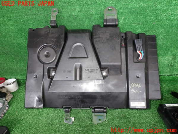 2UPJ-18946530]レンジローバー イヴォーク(LV2A)ウーハー 中古_m0001.jpg