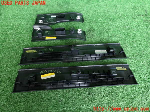2UPJ-18947740]レンジローバー イヴォーク(LV2A)スカッフプレート 中古_m0002.jpg