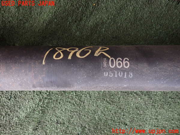 5UPJ-18963410]ランエボワゴン(CT9W)リアプロペラシャフト 中古_m0002.jpg