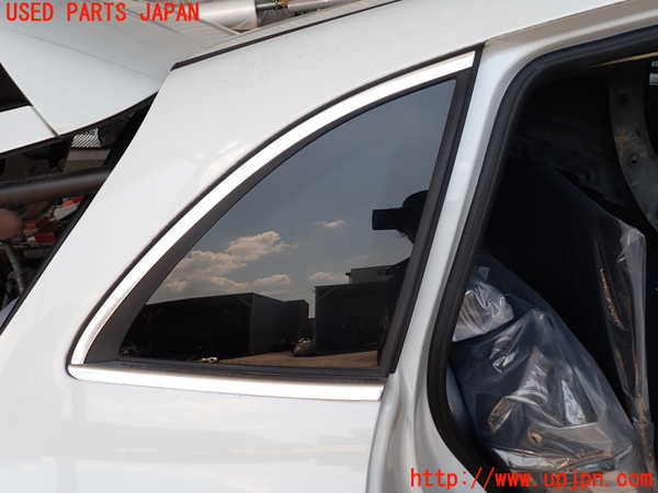 5UPJ-18971380]ベンツ B200 d(247012)(W247)右クォーターガラス 中古(43R-006723)_m0001.jpg
