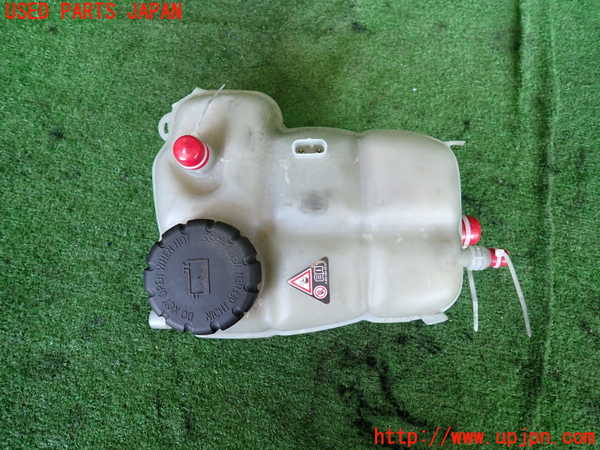 5UPJ-18972410]ベンツ B200 d(247012)(W247)ラジエータータンク 中古_m0001.jpg