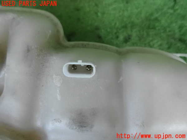 5UPJ-18972410]ベンツ B200 d(247012)(W247)ラジエータータンク 中古_m0004.jpg