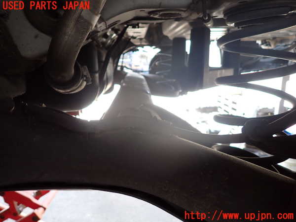 5UPJ-18975380]ベンツ B200 d(247012)(W247)リアアクスルビーム 中古_m0004.jpg